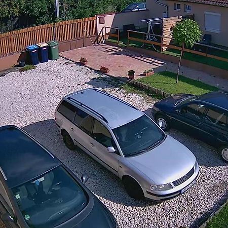 Green Garden Plus Apartman Budapest Bagian luar foto